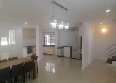 For Rent Bangkok Town House Pradit Manutham Wang Thonglang