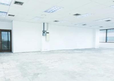 For Rent Bangkok Office Bang Na-Trat Bang Na