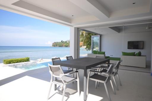 Beachfront 3 bedrooms villa in Kalim