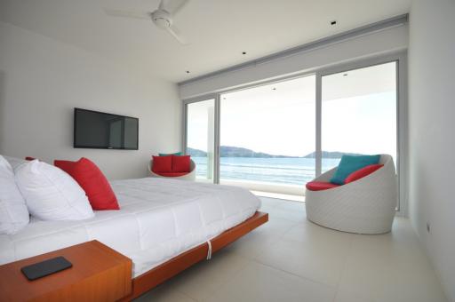 Beachfront 3 bedrooms villa in Kalim