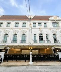 For Rent Bangkok Town House Baan Klang Krung Grande Vienna Rama 3 BTS Surasak Yan Nawa