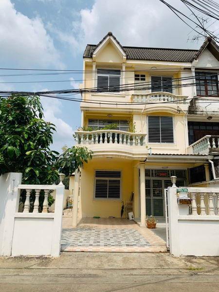 For Sale and Rent Bangkok Town House Ratchadaphisek MRT Huai Khwang Huai Khwang