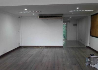 For Rent Bangkok Office Prasert-Manukitch Bueng Kum