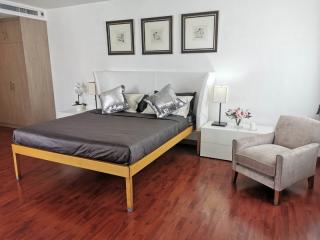 For Rent Bangkok Condo Las Colinas Sukhumvit 21 BTS Asok MRT Sukhumvit Watthana