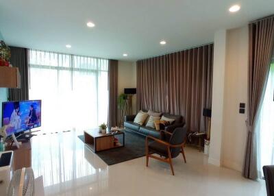 For Sale / Rent Bangkok Single House Setthasiri Krungthep Kreetha Hua Mak Bang Kapi