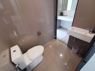 For Rent Bangkok Condo Rhythm Sukhumvit 42 BTS Ekkamai Khlong Toei