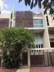 For Sale and Rent Bangkok Towm House The Lofts Sathorn Rama 4 BTS Chong Nonsi Yan Nawa