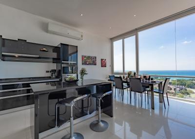 Incredible penthouse with sea view in Karon, Phuket