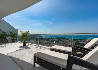 Incredible penthouse with sea view in Karon, Phuket
