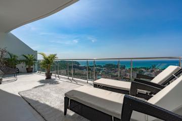 Incredible penthouse with sea view in Karon, Phuket