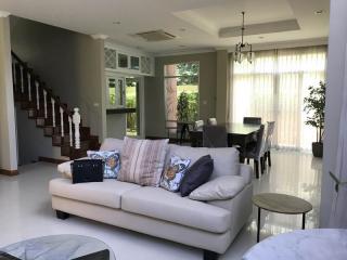 For Rent Bangkok Single House Sukhumvit BTS Nana Khlong Toei