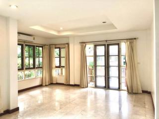 For Rent Bangkok House Laddarom Ramkhamhaeng Road Saphan Sung