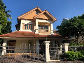 For Rent Bangkok House Laddarom Ramkhamhaeng Road Saphan Sung