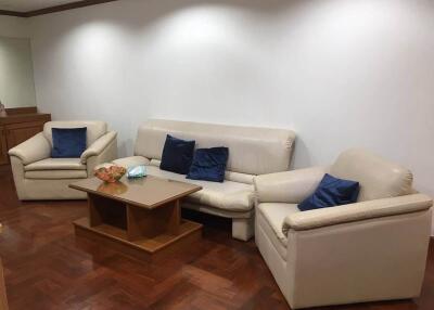 For Rent Bangkok Condo Baan Suanpetch Sukhumvit 39 BTS Phrom Phong Watthana