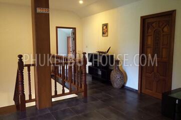 KTH5288: 7 Bedroom Villa with Private Pool in Kathu