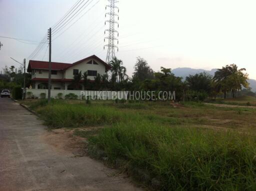 KTH5288: 7 Bedroom Villa with Private Pool in Kathu