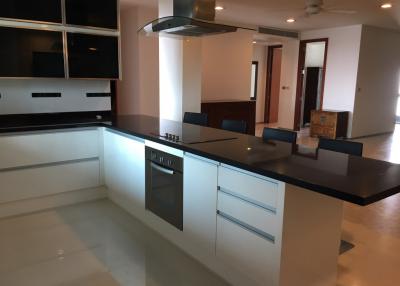 For Rent Bangkok Condo Ficus Lane Sukhumvit 44/1 BTS Phra Khanong Khlong Toei