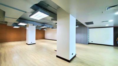 For Rent Office Sukhumvit BTS Phrom Phong MRT Sukhumvit Watthana