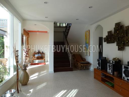 KAR5221: 4 Bedrooms House with walking distance to the Karon Beach