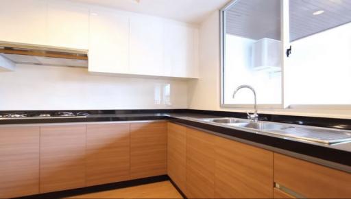 For Rent Bangkok Apartment Sukhumvit BTS Nana Watthana