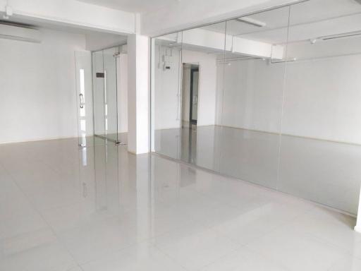 For Rent Office Sukhumvit BTS Udom Suk Bang Na