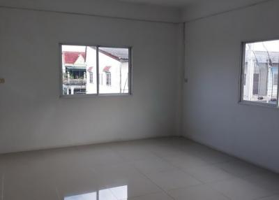 For Rent Pathum Thani Shophouse Lam Luk Ka