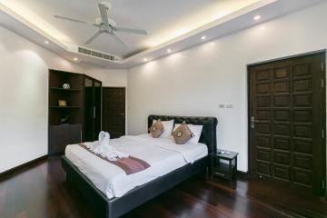 4 bedrooms villa for sale in Patong