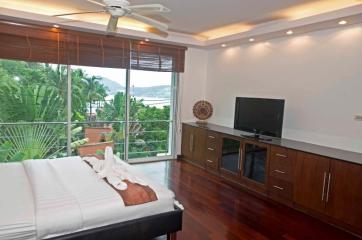 4 bedrooms villa for sale in Patong