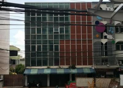 For Sale Bangkok Shophouse Charoen Nakhon BTS Krung Thonburi Khlong San