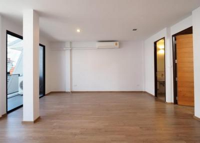 For Rent Bangkok Town House Home Office Ekkamai BTS Ekkamai Watthana