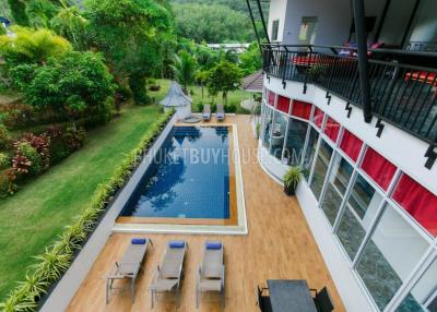 CHA4900: Two-storey Villa with 8 bedrooms and Swimming Pool in Chalong