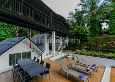 CHA4900: Two-storey Villa with 8 bedrooms and Swimming Pool in Chalong