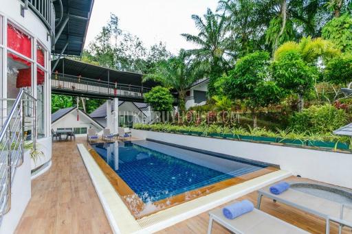 CHA4900: Two-storey Villa with 8 bedrooms and Swimming Pool in Chalong