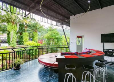 CHA4900: Two-storey Villa with 8 bedrooms and Swimming Pool in Chalong