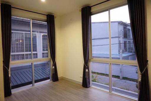 For Sale and Rent Bangkok Home Office Sammakorn Avenue Kanchanaphisek Bang Khen