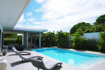 3 bedrooms villas for sale in Rawai, Phuket