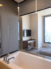 For Sale and Rent Bangkok Condo The Esse Asoke Sukhumvit 21 BTS Asok MRT Sukhumvit Watthana