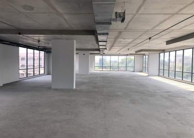 For Rent Bangkok Office Space Phatthanakan Road Suan Luang