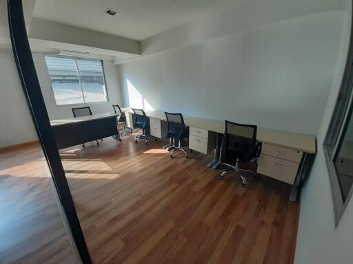 For Rent Office Sukhumvit 55 BTS Thong Lo Watthana