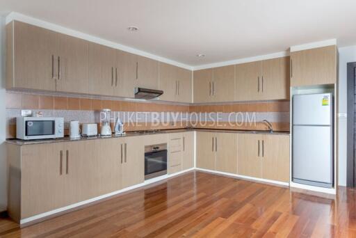 NAI4718: HOT SALE! 2 Bedroom renovated apartment