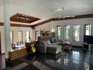 3 bdrs Villa for sale in Surin, Phuket