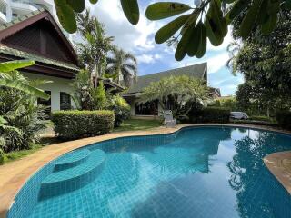 3 bdrs Villa for sale in Surin, Phuket