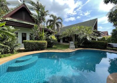 3 bdrs Villa for sale in Surin, Phuket