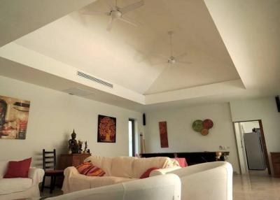 3 bedrooms pool villa for sale in Chalong, Phuket