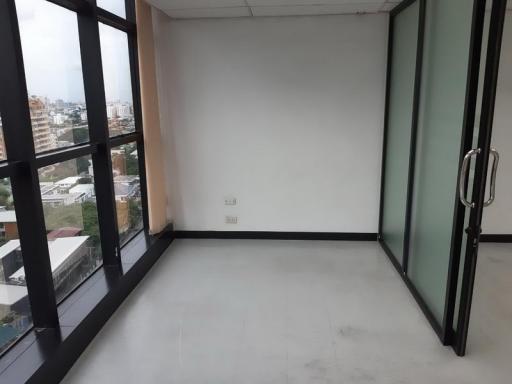 For Rent Office Sukhumvit 63 BTS Ekkamai Watthana