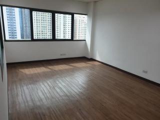 For Rent Office Sukhumvit 63 BTS Ekkamai Watthana