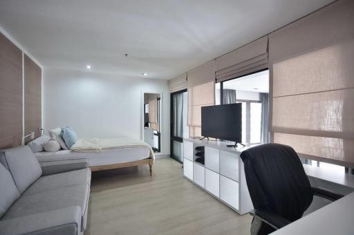 For Rent Bangkok Condo Emporio Place Sukhumvit 24 BTS Phrom Phong Khlong Toei