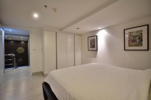 For Rent Bangkok Condo Emporio Place Sukhumvit 24 BTS Phrom Phong Khlong Toei