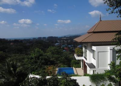 Seaview 5 bedrooms pool villa located in Bangtao, Phuket