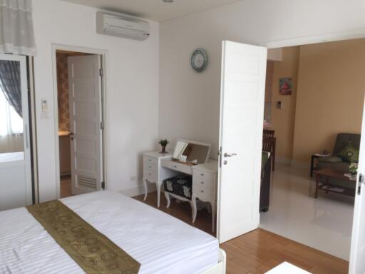 For Sale and Rent Bangkok Condo Aguston Sukhumvit 22 BTS Phrom Phong Khlong Toei